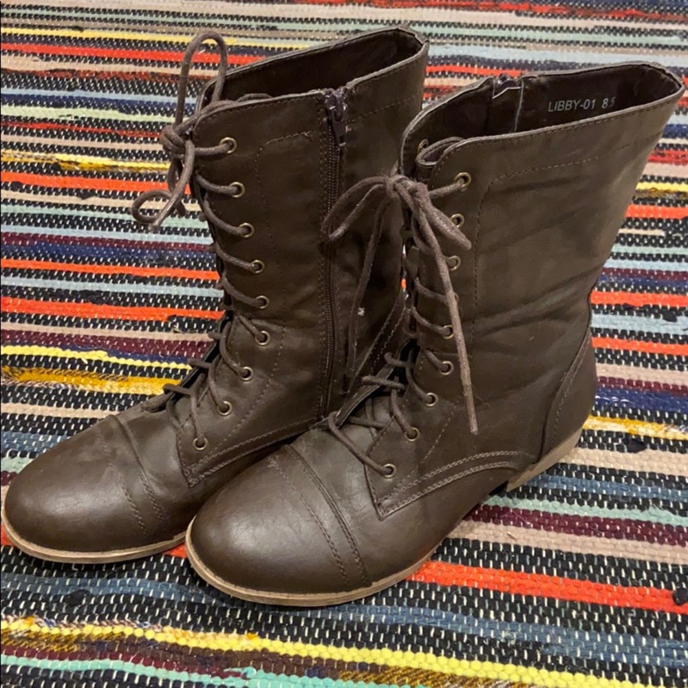 brown boots